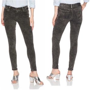 LEVI’S 711 DISTRESSED BLACK SKINNY JEANS